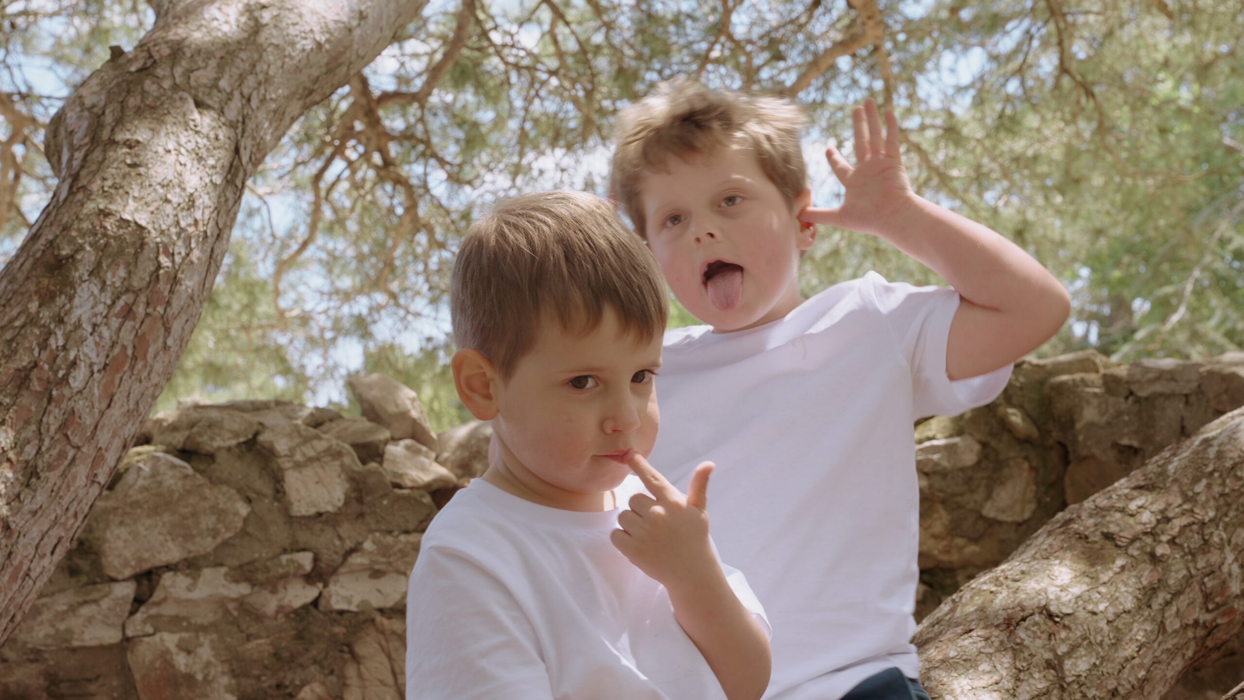 Vidéaste de famille à Montpellier – captation naturelle du quotidien à domicile avec Mitty Production